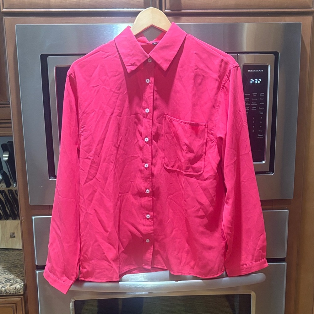 Vibrant Pink Button-Up Shirt like Zara and Boden do not know brand.